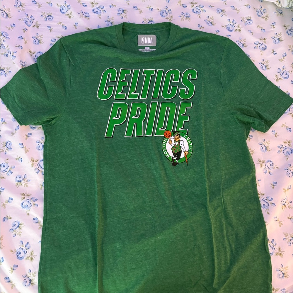 NBA-  Celtics Pride T-Shirt Men’s (Size L)